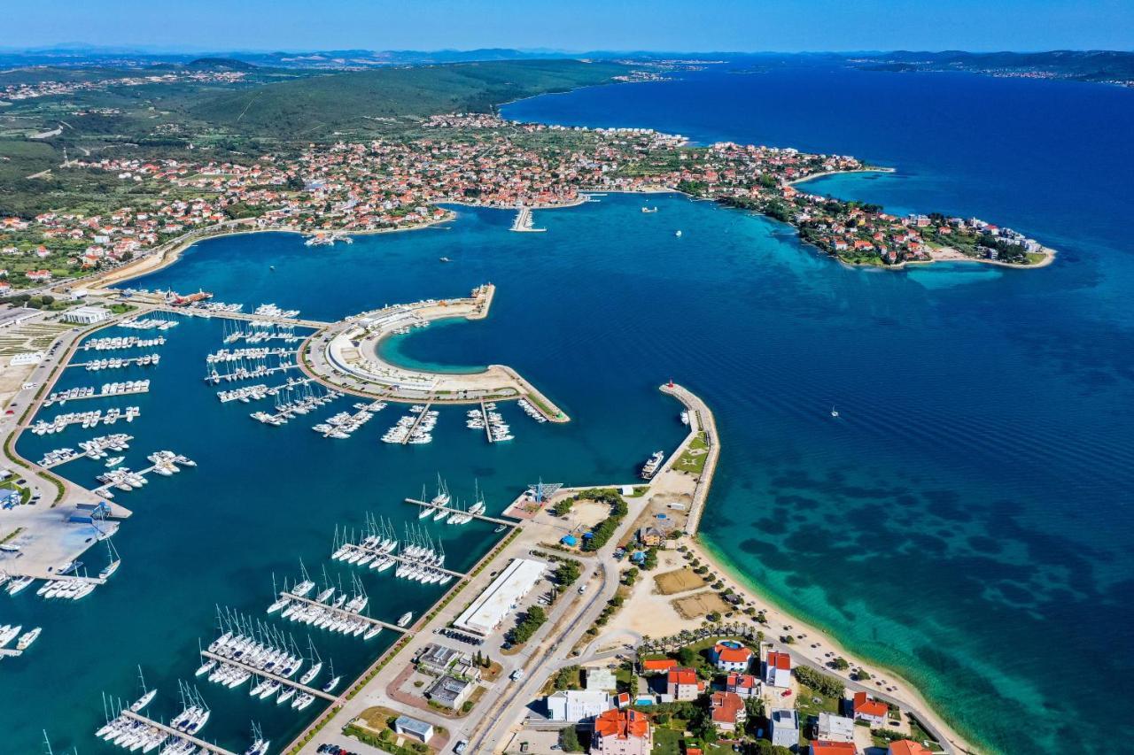 Apartments By The Sea Sukosan, Zadar - 6402 Exterior foto