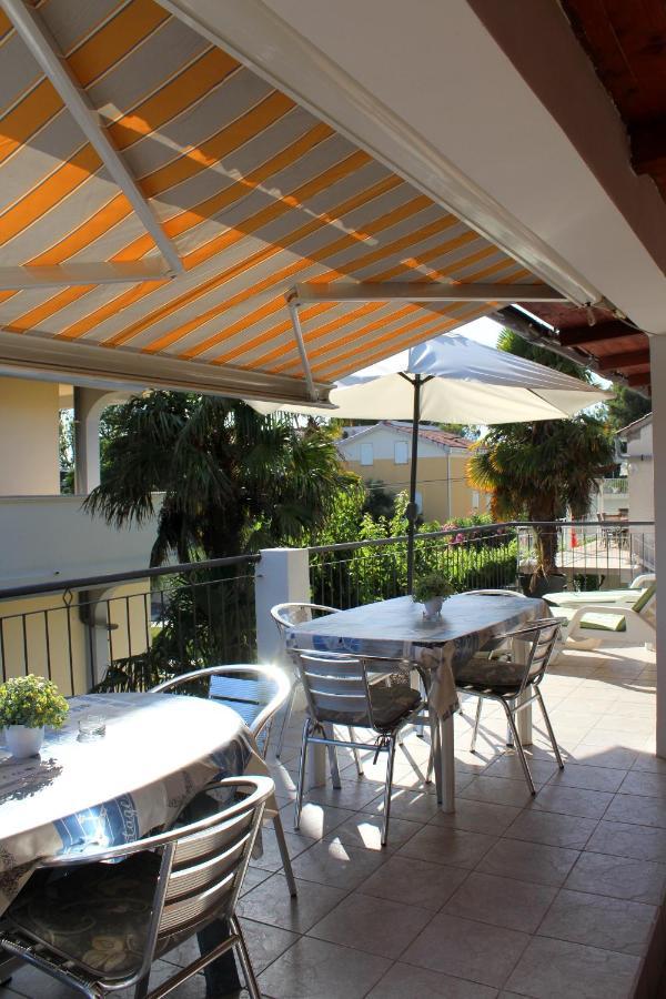 Apartments By The Sea Sukosan, Zadar - 6402 Exterior foto